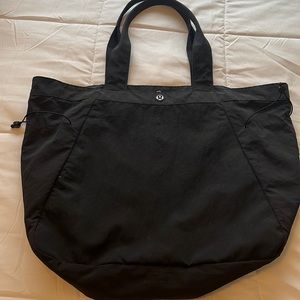 Lululemon Side-Cinch Shopper Bag